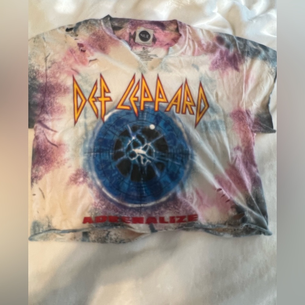 ❤️ 2/$25 Tie-dye colorful Def Leopard cropped tshirt size S